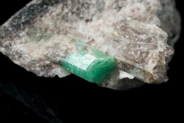 Les différences entre les émeraudes naturelles et synthétiques