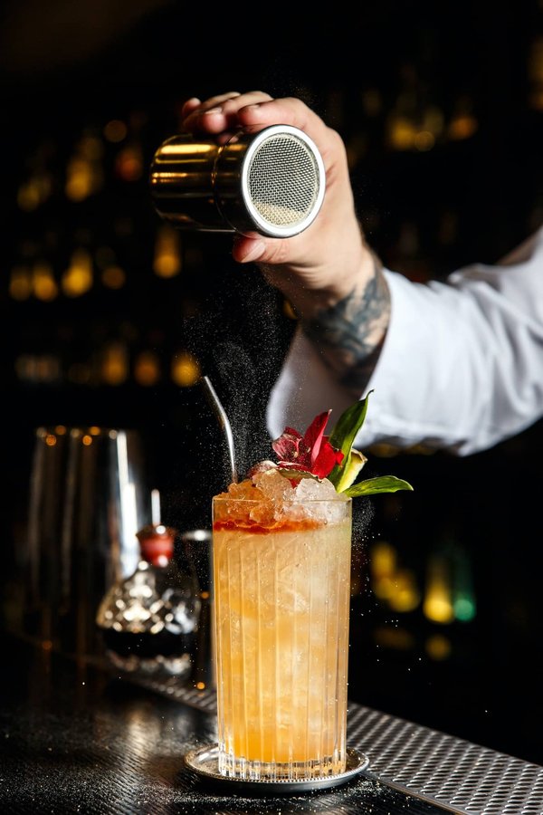 Secrets du barman : des astuces pour des cocktails parfaits